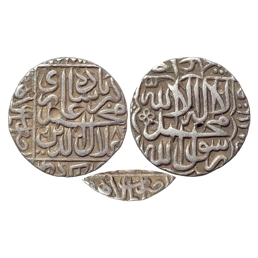 Mughal Akbar Lahore Mint Silver Rupee