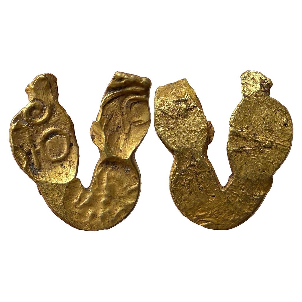 Hindu Medieval Shilaharas of Kolhapur Gold U Shaped Fanam