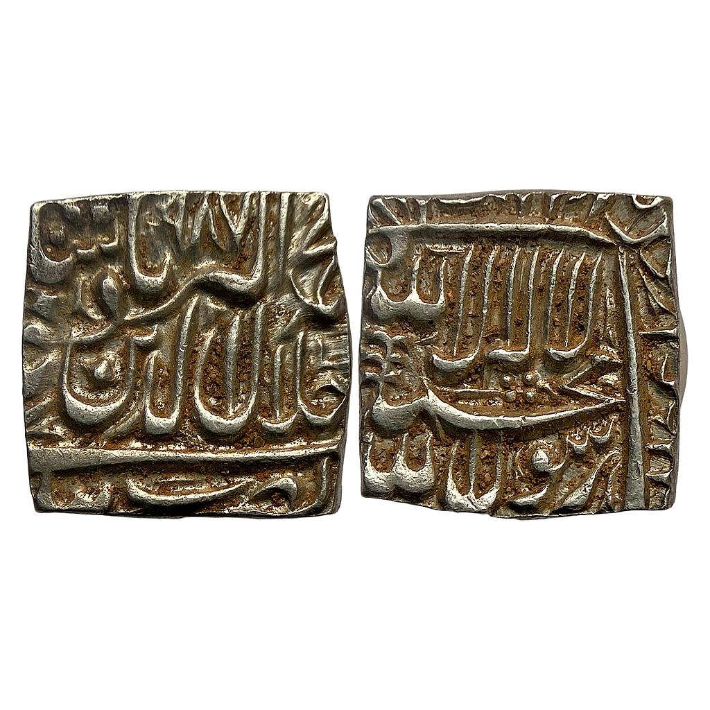Mughal Akbar Bang Mint (Dār al-zarb Bang دارالضرب بنگ (Bengal) Silver Square Rupee