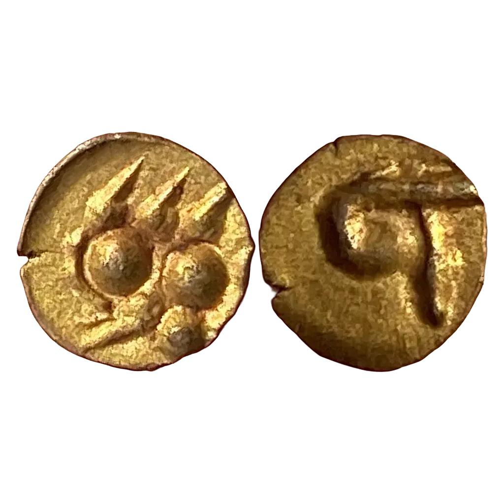 Hindu Medieval Chalukyas of Kalyana Vengi Issue Gold Fanam