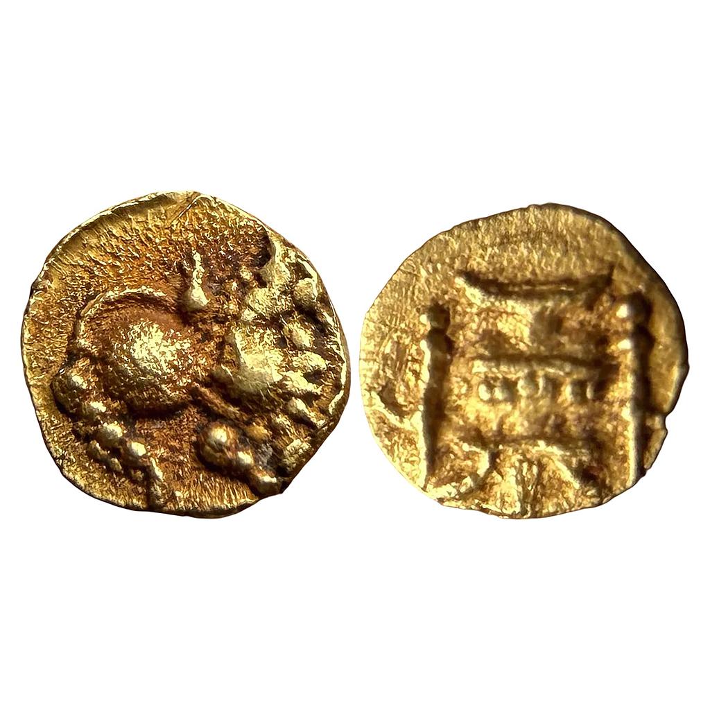 Hindu Medieval Santaras of Santalige Anonymous Gold Fanam