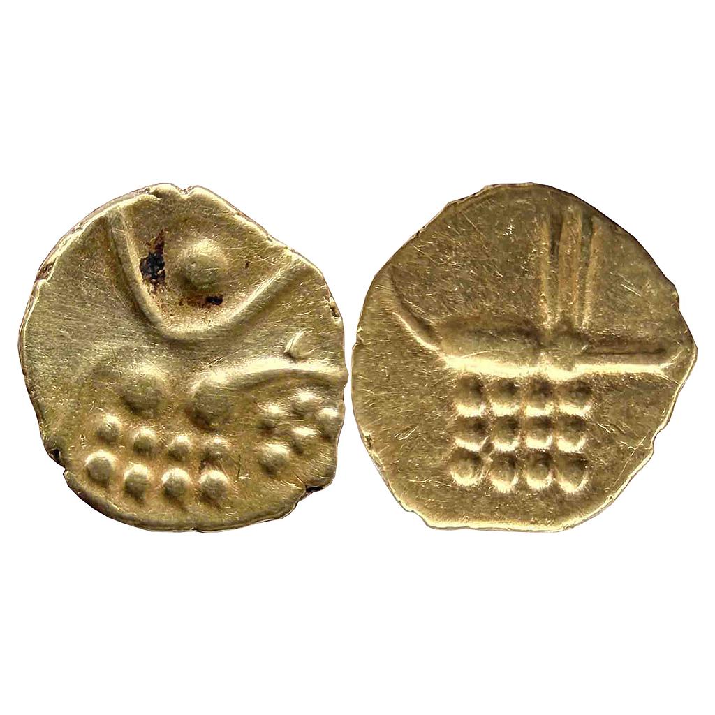 Hindu Medieval South India Anonymous Viraraya type Gold Fanam