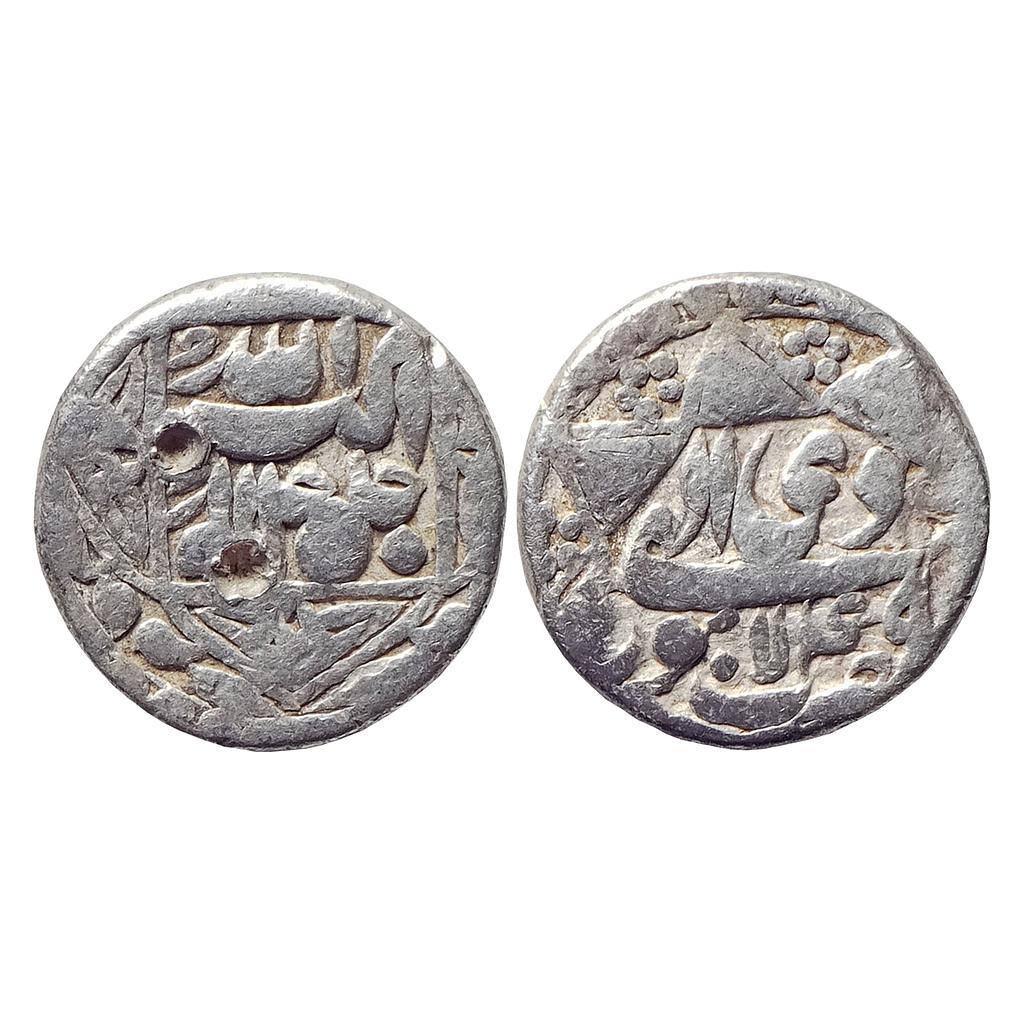Mughal, Akbar, Lahore Mint, Ilahi Month DI, Silver "1/2 Rupee"