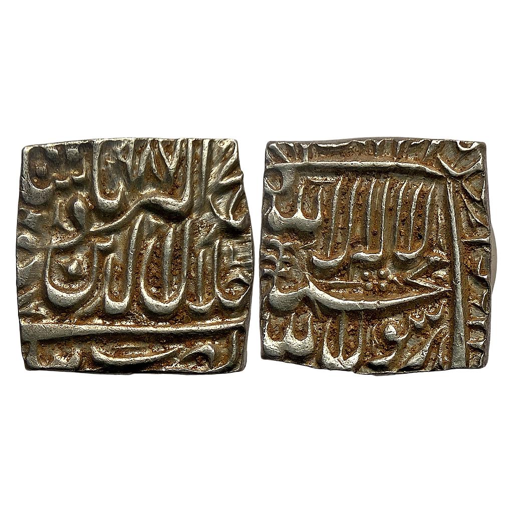 Mughal Akbar Bang Mint (Dār al-zarb Bang دارالضرب بنگ (Bengal) Silver Square Rupee